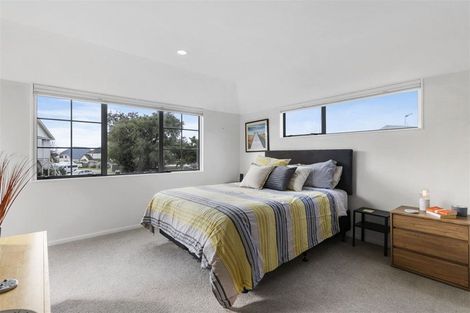 Photo of property in 31a Oakwood Grove, Eastern Beach, Auckland, 2012