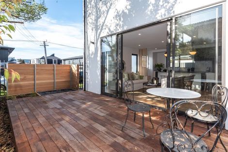 Photo of property in 1/27 Springfield Road, St Albans, Christchurch, 8014