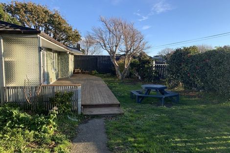 Photo of property in 6 Karaka Grove, Raumati Beach, Paraparaumu, 5032