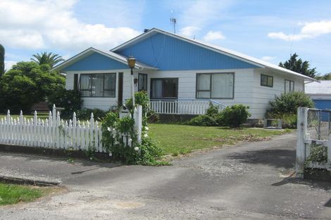 Photo of property in 16 Cambridge Street, Pahiatua, 4910