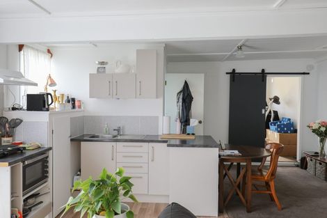 Photo of property in 116 Woodglen Road, Glen Eden, Auckland, 0602