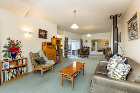 Photo of property in 12 Fairview Place, Havelock North, 4130