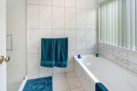 Photo of property in 7 Caulfield Place, Pukehangi, Rotorua, 3015