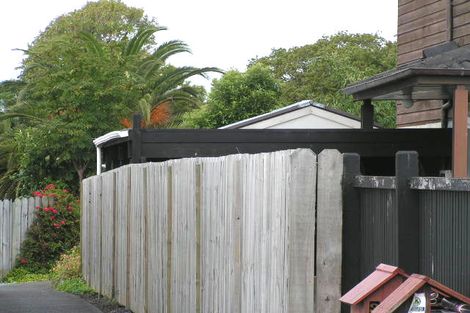 Photo of property in 2/37 Walter Street, Hauraki, Auckland, 0622