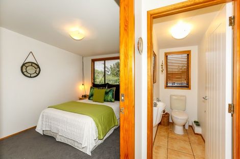 Photo of property in 36 Messenger Terrace, Oakura, 4314