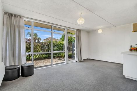 Photo of property in 2/18 Carnot Street, Glenholme, Rotorua, 3010
