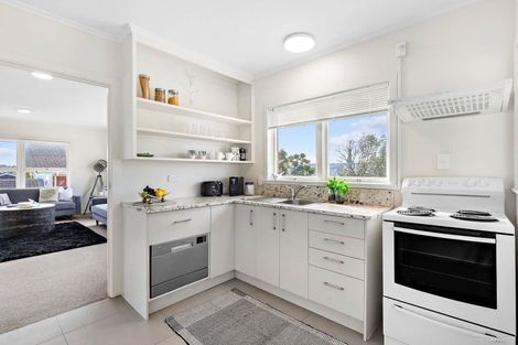 Photo of property in 4/342 Lake Road, Hauraki, Auckland, 0622