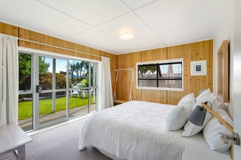 Photo of property in 1 Moana Drive, Mahia, 4198