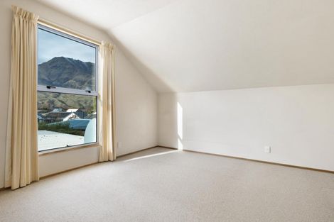 Photo of property in 10 Alta Place, Frankton, Queenstown, 9300