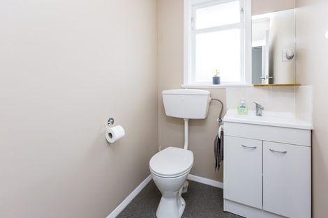 Photo of property in 61 Hikurangi Street, Trentham, Upper Hutt, 5018