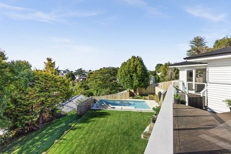 Photo of property in 101 Chaucer Road, Hospital Hill, Napier, 4110
