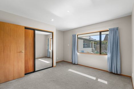 Photo of property in 8 Claverley Gardens, Avonhead, Christchurch, 8042