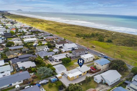 Photo of property in 828b Papamoa Beach Road, Papamoa Beach, Papamoa, 3118
