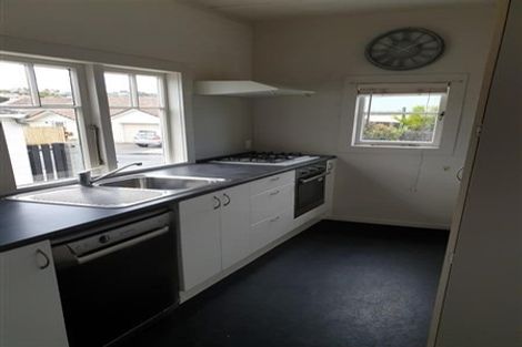 Photo of property in 1/65 Shakespeare Road, Milford, Auckland, 0620