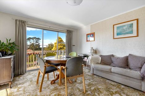 Photo of property in 9 Tiki Street, New Lynn, Auckland, 0600