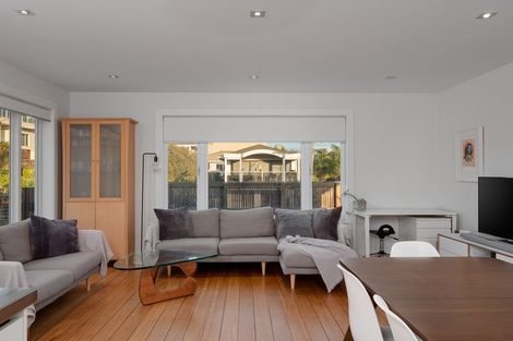 Photo of property in 27 Grove Avenue, Mount Maunganui, 3116