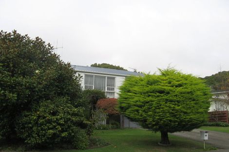 Photo of property in 18 Balliol Drive, Tawa, Wellington, 5028