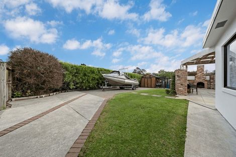 Photo of property in 49 Kurnell Drive, Botany Downs, Auckland, 2010