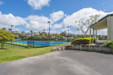 Photo of property in 3/23 Luckens Road, West Harbour, Auckland, 0618