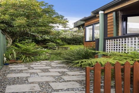 Photo of property in 2/36 Beulah Avenue, Rothesay Bay, Auckland, 0630