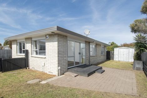 Photo of property in 2a Moorea Place, Mount Maunganui, 3116