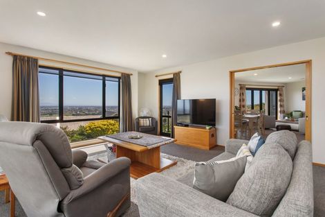 Photo of property in 2 Blencathra Place, Westmorland, Christchurch, 8025