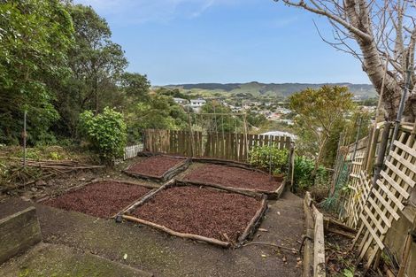 Photo of property in 68 Larsen Crescent, Tawa, Wellington, 5028