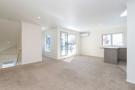 Photo of property in 2/9 Vialou Street, Hamilton Central, Hamilton, 3204