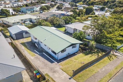 Photo of property in 71 Arahura Crescent, Waitangirua, Porirua, 5024