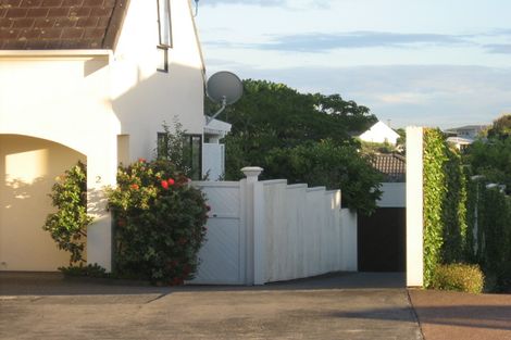 Photo of property in 1/96 Saint Johns Road, Saint Johns, Auckland, 1072