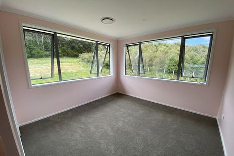 Photo of property in 194 Pinchgut Road, Kaukapakapa, 0873