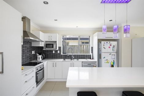 Photo of property in 18 Yatterina Avenue, Takanini, 2112