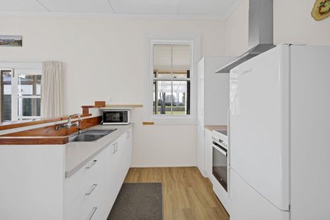 Photo of property in 409 Ohangai Road, Hawera, 4672