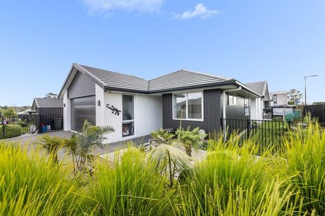 Photo of property in 112 Sentinel Avenue, Omokoroa, 3114