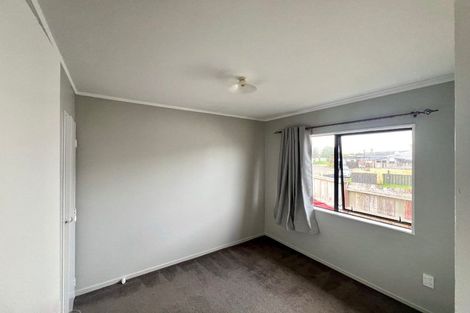 Photo of property in 2/14 Hatherley Place, Clendon Park, Auckland, 2103