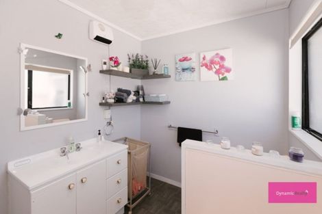 Photo of property in 7 Lydia Place, Kelvin Grove, Palmerston North, 4414