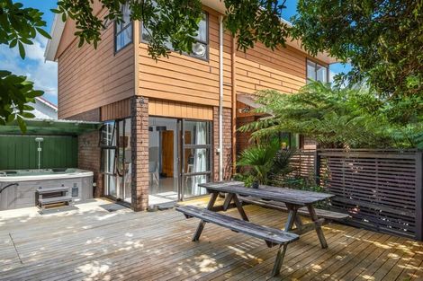 Photo of property in 2/10 Tiri View Place, Waiake, Auckland, 0630