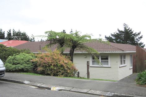 Photo of property in 30 Bancroft Terrace, Newlands, Wellington, 6037