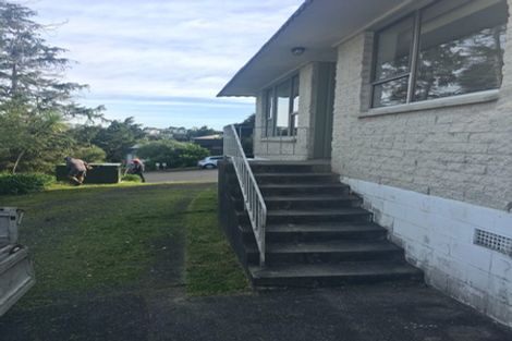 Photo of property in 1/3 Tusac Place, Totara Vale, Auckland, 0627