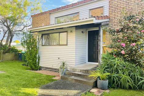 Photo of property in 2/28 Walter Street, Hauraki, Auckland, 0622
