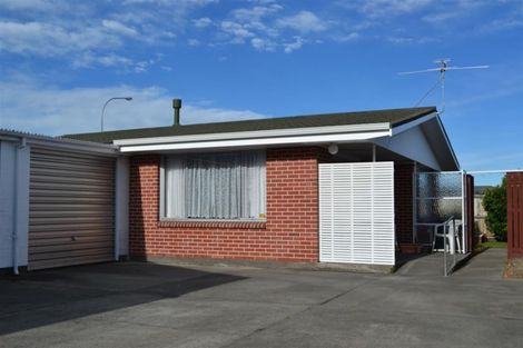Photo of property in 6 Mcalpine Place, Rangiora, 7400