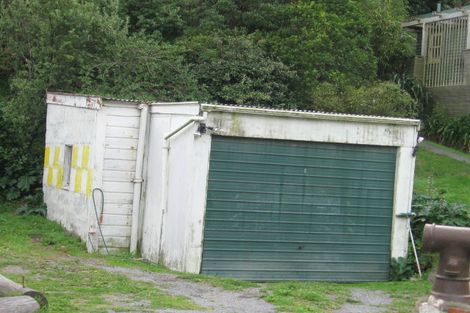 Photo of property in 68 Hungerford Road, Houghton Bay, Wellington, 6023