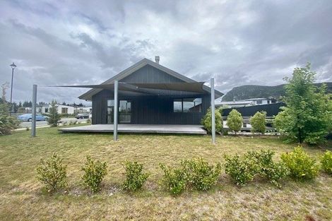 Photo of property in 60 Sherwin Avenue, Albert Town, Wanaka, 9305