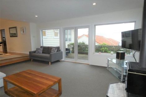 Photo of property in 43 Homebush Road, Khandallah, Wellington, 6035