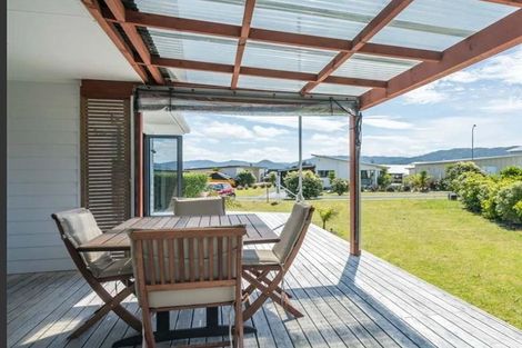 Photo of property in 17 Anchorage Road, Mangawhai Heads, Mangawhai, 0505