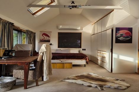 Photo of property in 100 Beachville Road, Redcliffs, Christchurch, 8081