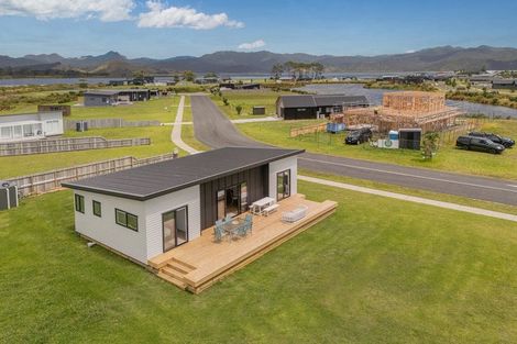 Photo of property in 290 Harbour Drive, Matarangi, Whitianga, 3592