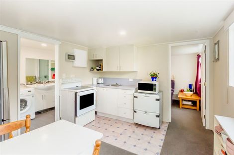 Photo of property in 43 Walton Road, Paraparaumu Beach, Paraparaumu, 5032