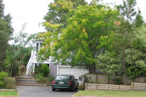 Photo of property in 19 Madigan Place, Glendene, Auckland, 0602