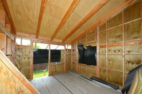 Photo of property in 126 Gayhurst Road, Dallington, Christchurch, 8061